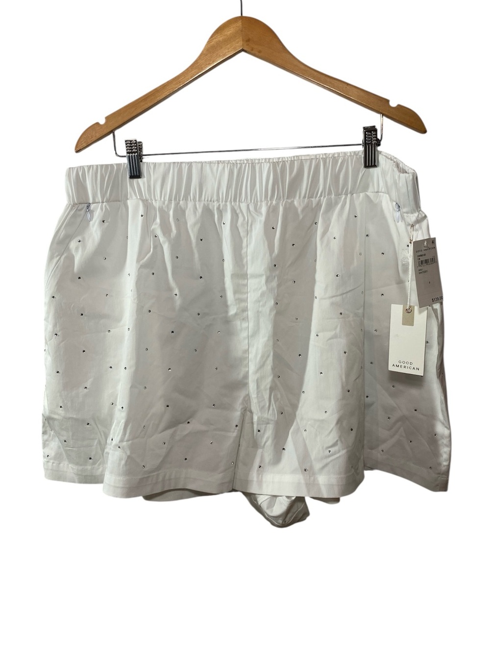 Good American Embellished White Pull on Shorts Size 5 NWT Effortlessly Elevated